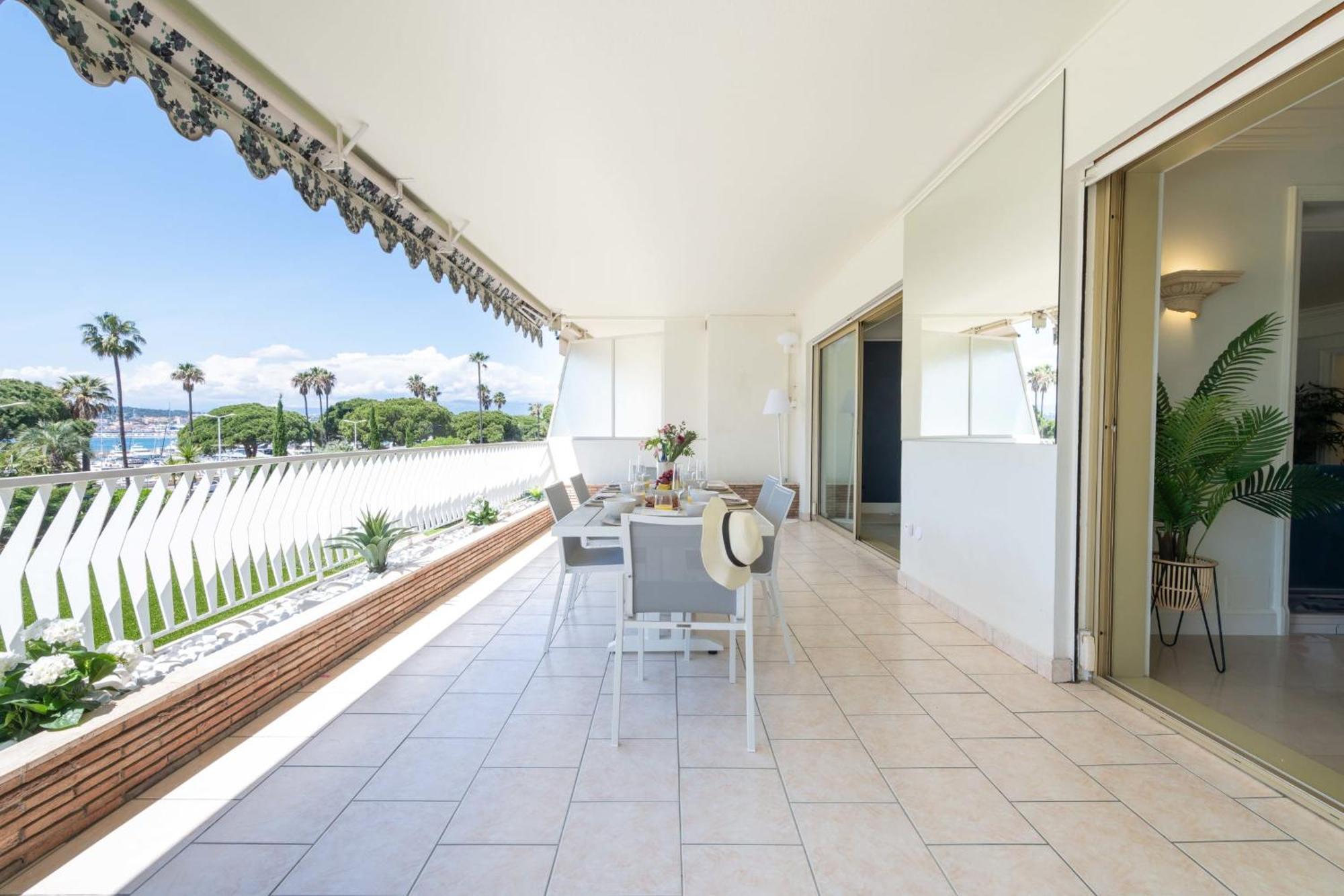 3-br With Sea View & Terrace La Croisette Cannes